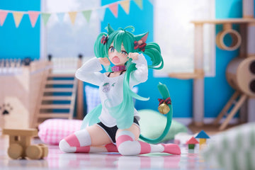 Pre-Order Hatsune Miku - Hatsune Miku Desktop Cute Figure (Cat Ear T-Shirt Ver.)